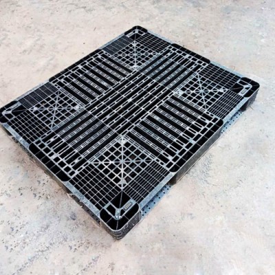 厂家直销塑料托盘，与叉车、货架等
